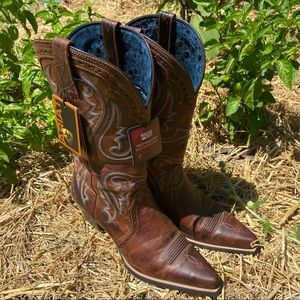 NWT Ariat Western X toe western Women’s Boot